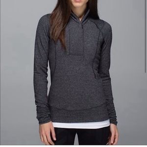 Lululemon herringbone half zip pullover in size 4